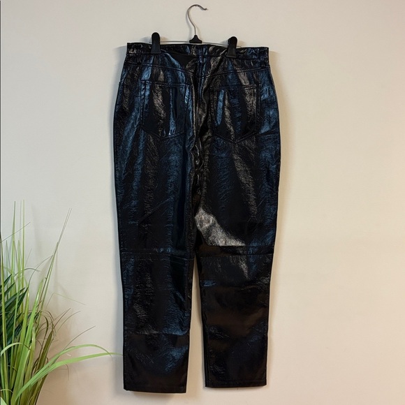 BNWT Abercrombie & Fitch The 90s Straight Ultra High Rise Faux leather Pants 33 - Picture 4 of 6